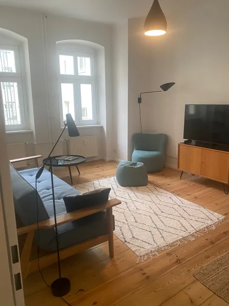 Young Urban Professionals or Couple! Furnished Flat with a View! — photo 1